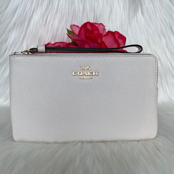 Coach Large Corner Zip Wristlet Color Chalk - Picture 12 of 14